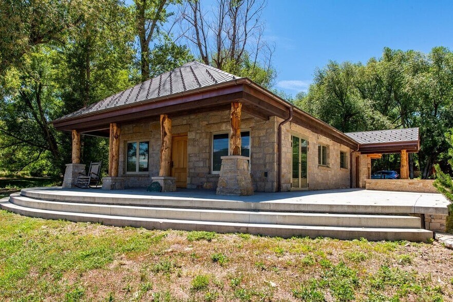 More Photos Of 4137 Highway 224, Park City Office For Sale