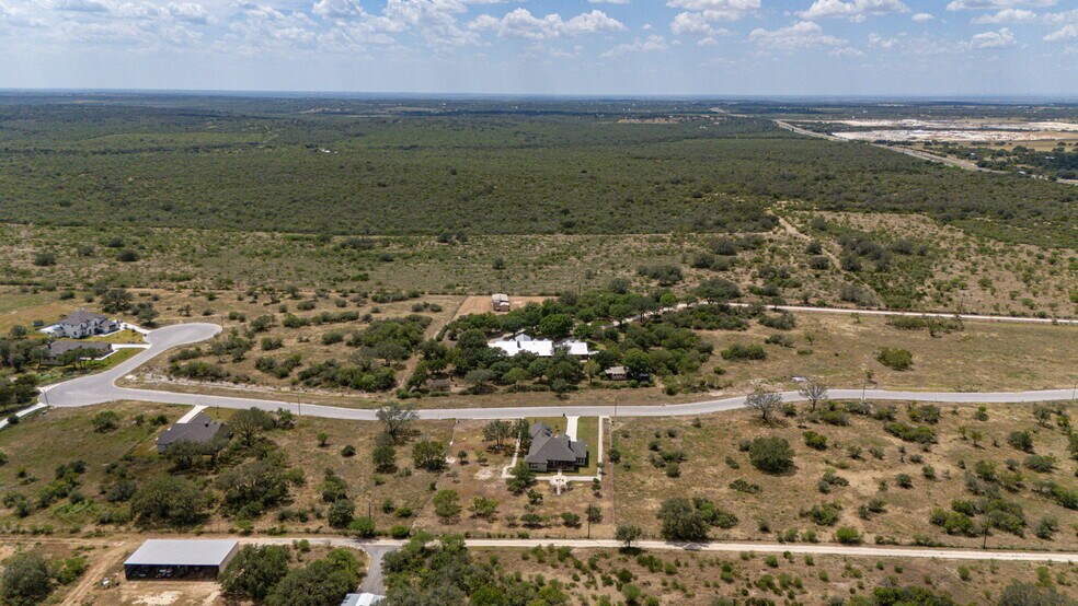 More Photos Of 2234 Highway 90 w, Castroville Flex For Sale