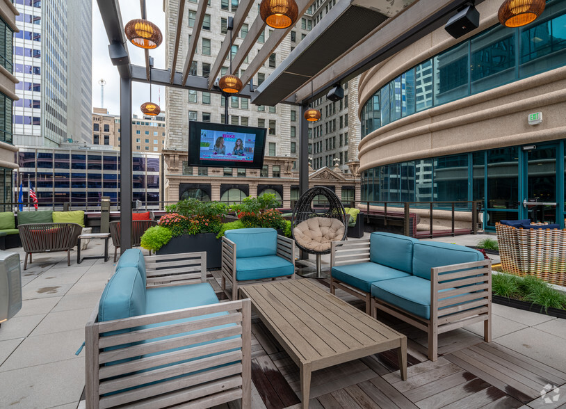 More Photos Of 100 S 5th St, Minneapolis Office For Lease