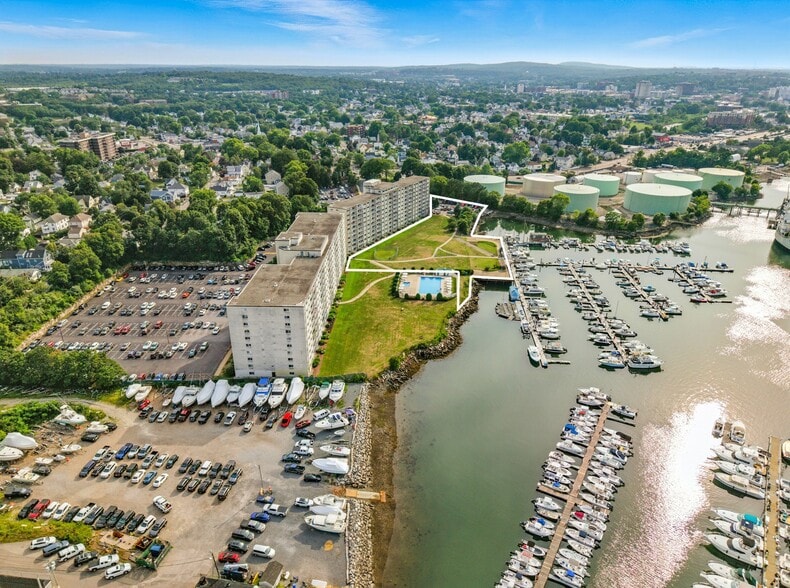 More Photos Of 1 Cove Way, Quincy Marina For Sale