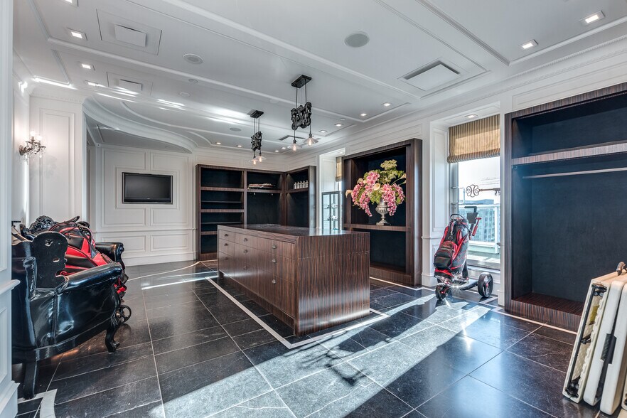 More Photos Of 6081 No. 3 Rd, Richmond Office For Sale