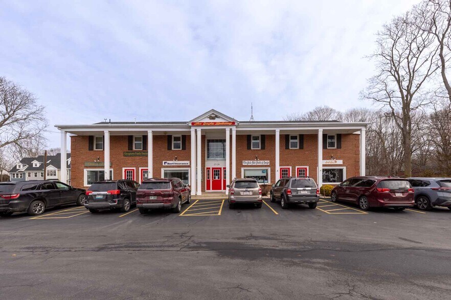 More Photos Of 35-41 W Main St, Georgetown Storefront Retail Office For Lease