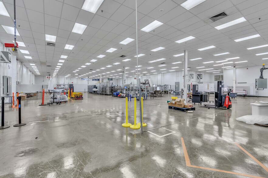 More Photos Of 65 Windham Blvd, Aiken Manufacturing For Sale