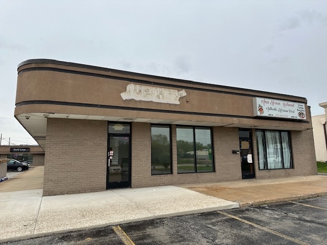 More Photos Of 3208 S Alpine Rd, Rockford Unknown For Lease