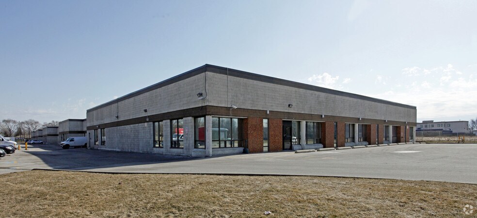 More Photos Of 689 Warden Ave, Toronto Warehouse For Lease
