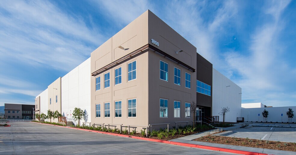 More Photos Of Palomino Ranch, Norco Unknown For Lease