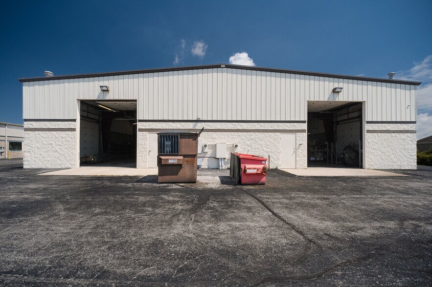 More Photos Of 5237 Commerce Cir, Indianapolis Warehouse For Sale