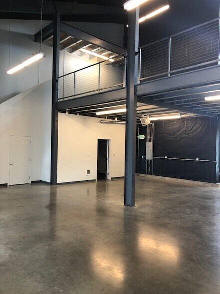 More Photos Of 1762 Airport Way S, Seattle Showroom For Sale