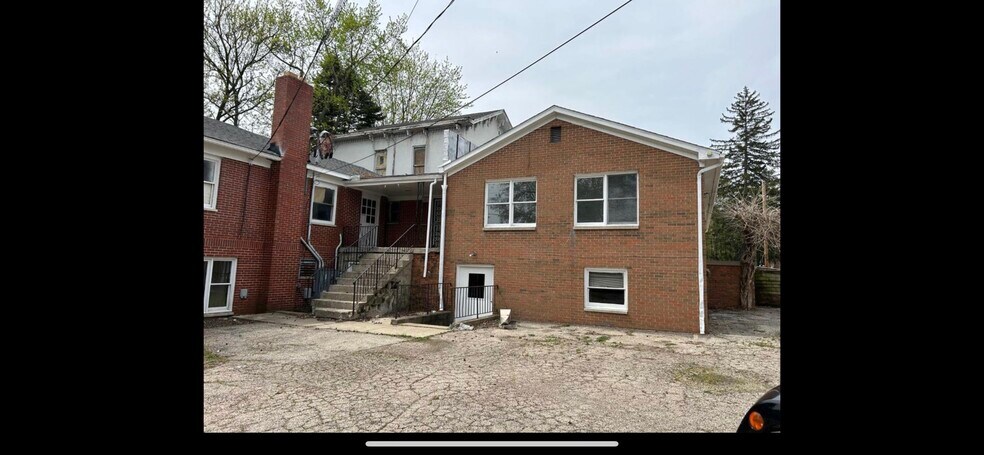 More Photos Of 310 N Cherry St, Eaton Apartments For Sale