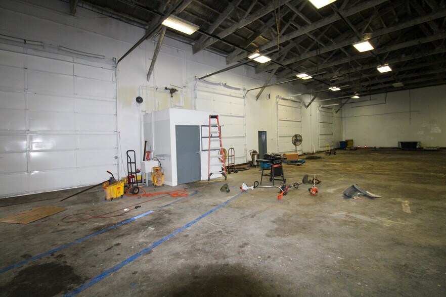 More Photos Of 7350 State Route 111, South Roxana Industrial For Sale