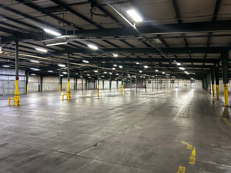 More Photos Of 1801 Rutherford Rd, Greenville Warehouse For Lease