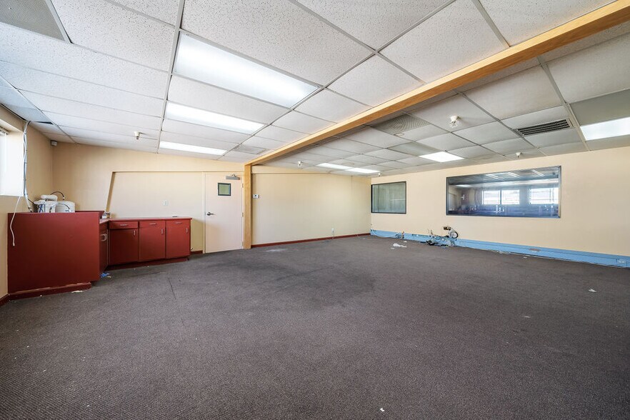 More Photos Of 1625 Commerce Way, Paso Robles Manufacturing For Lease