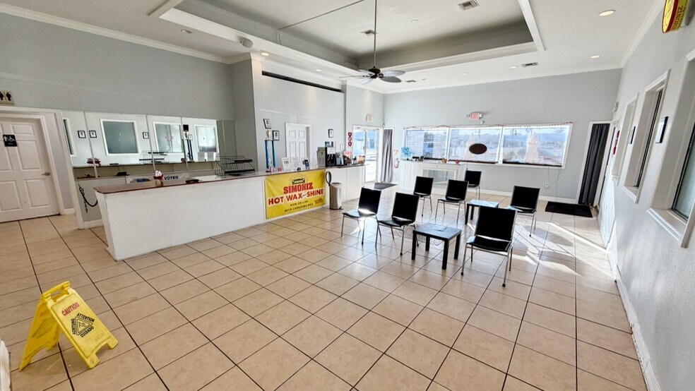 More Photos Of 287 S Indiana Ave, Englewood Freestanding For Sale