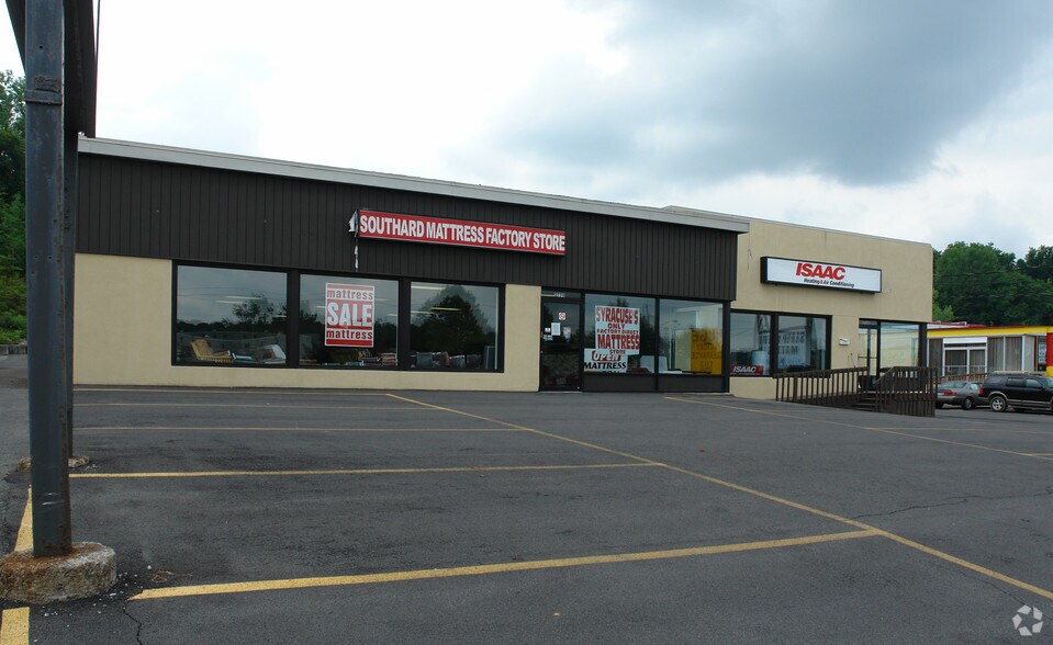 More Photos Of 2760-2770 Erie Blvd E, Syracuse Freestanding For Lease