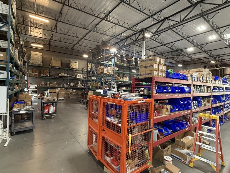 More Photos Of 2140 S Douglas Dr, Chandler Warehouse For Lease