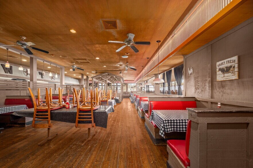 More Photos Of 413 Wilson Ave, Tullahoma Restaurant For Sale