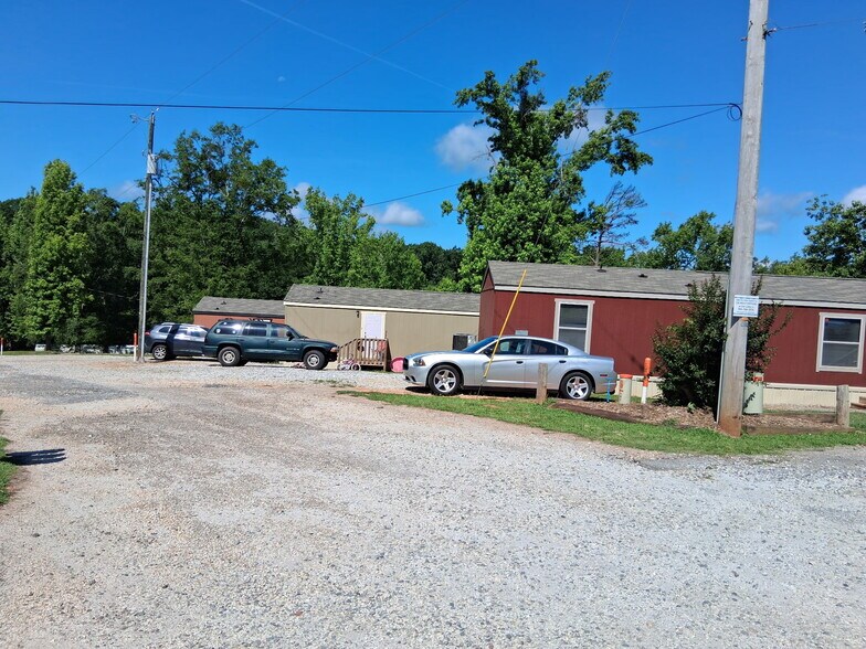 More Photos Of 106 Woodlawn Dr, Abbeville Manufactured Housing Mobile Home Park For Sale