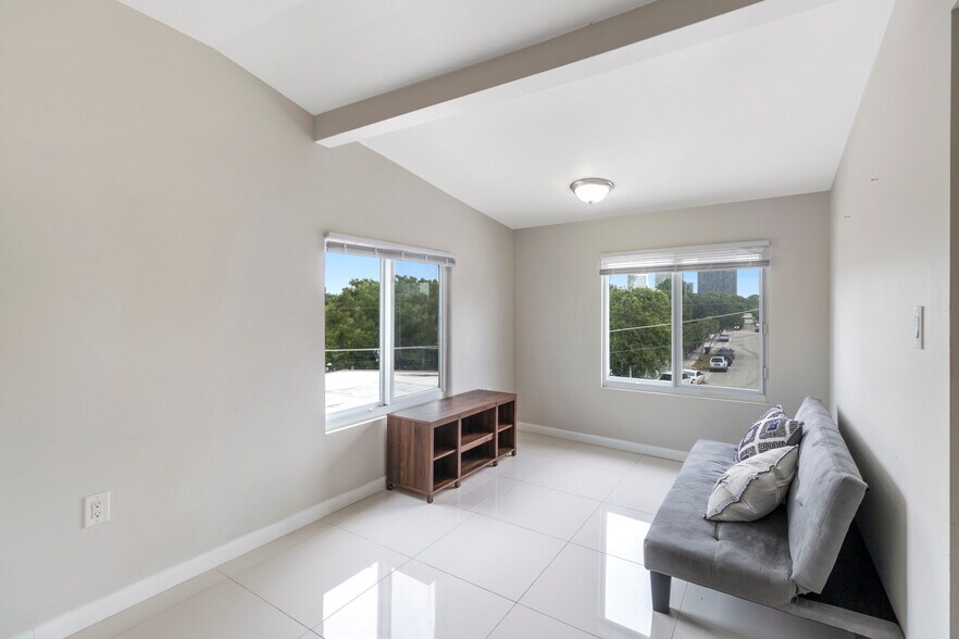 More Photos Of 268 NW 34th St, Miami Apartments For Sale