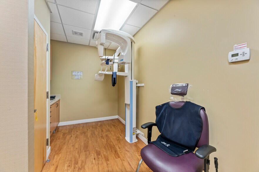 More Photos Of 1648 US Highway 130, North Brunswick Medical For Sale