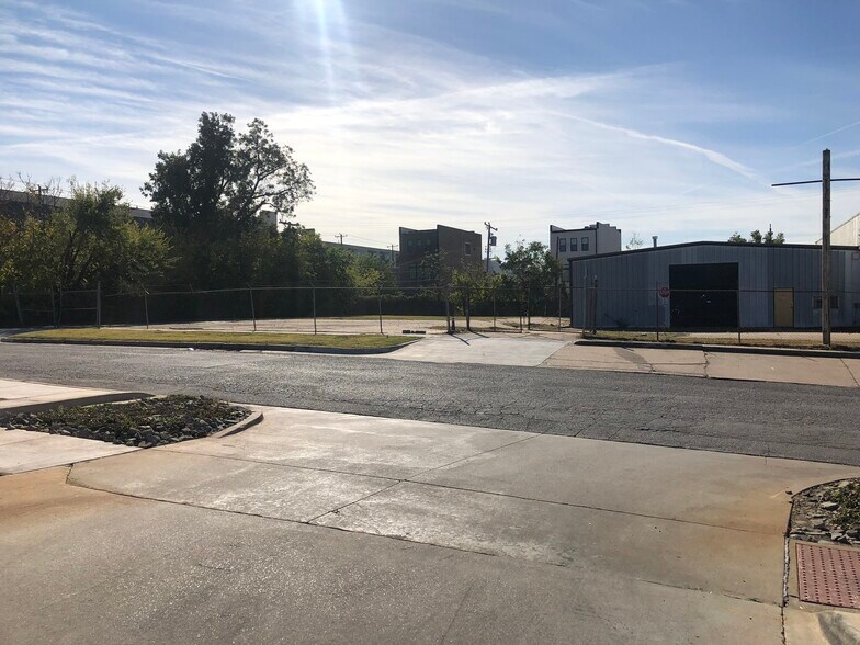 More Photos Of 12 NE 8th St, Oklahoma City Service For Sale