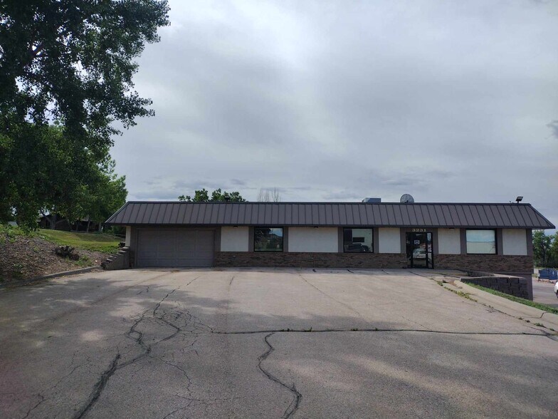 More Photos Of 3231 Teewinot Dr, Rapid City Office For Lease
