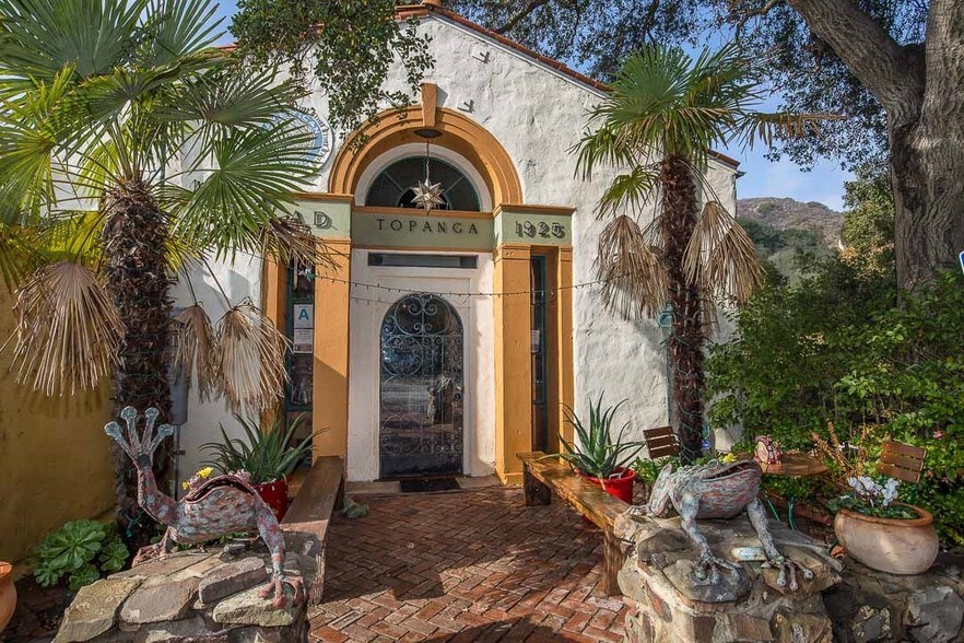 More Photos Of 1105 N Topanga Canyon Blvd, Topanga Restaurant For Sale