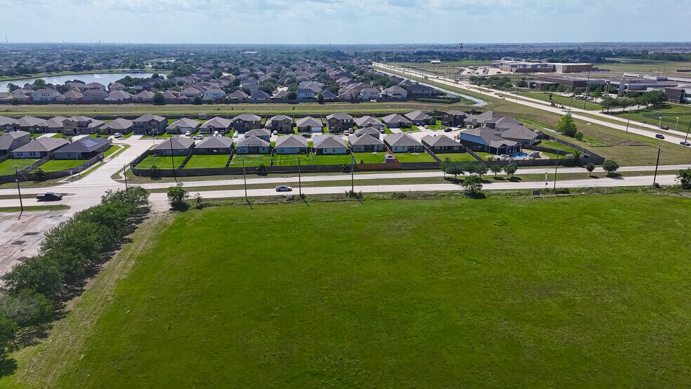 More Photos Of 8300 Main st, Baytown Land For Sale