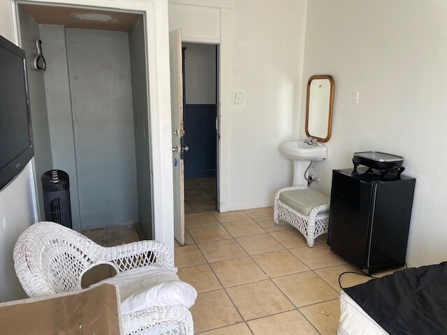 More Photos Of 543 Broad Ave, Wilmington Apartments For Sale