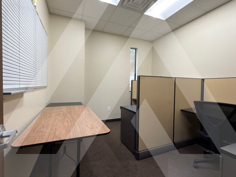 More Photos Of 10505 Fountaingate Dr, Stafford Office For Lease