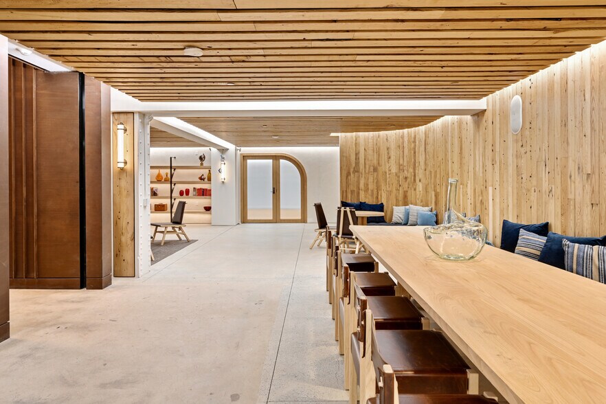 More Photos Of 295 5th Ave, New York Loft Creative Space For Lease