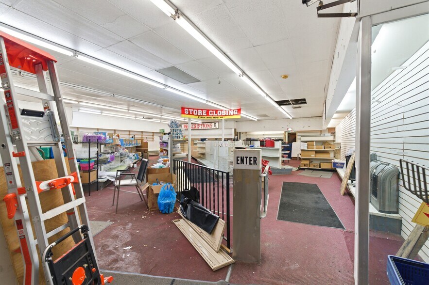 More Photos Of 1081-1087 Mt Vernon ave, Columbus Flex For Sale
