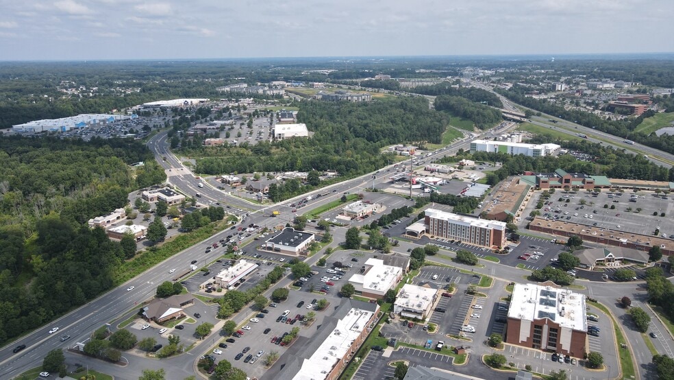More Photos Of 5420 Southpoint Plaza Way, Fredericksburg Storefront Retail Office For Sale
