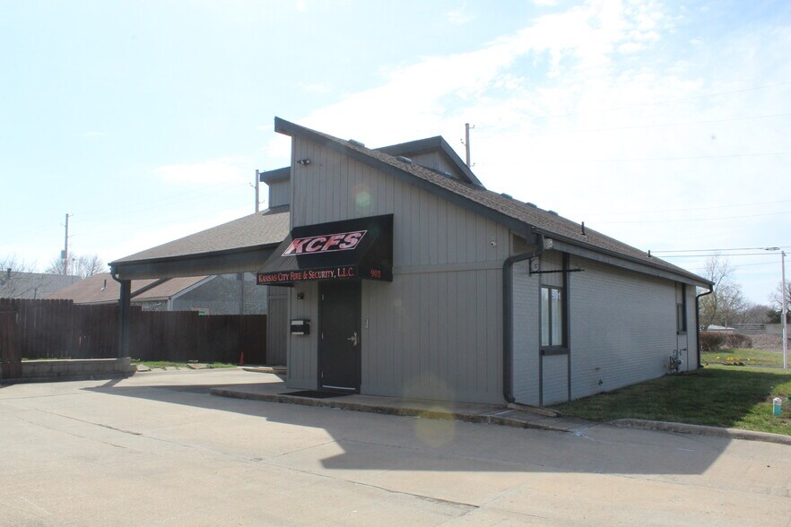 More Photos Of 901 E Loula St, Olathe Office For Lease