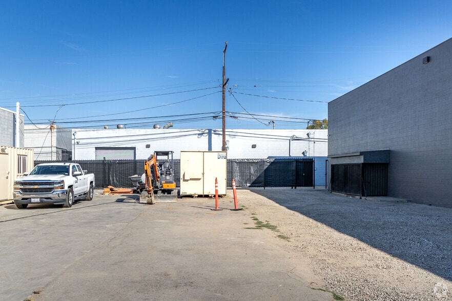 More Photos Of 1700 Hayes Ave, Long Beach Warehouse For Lease
