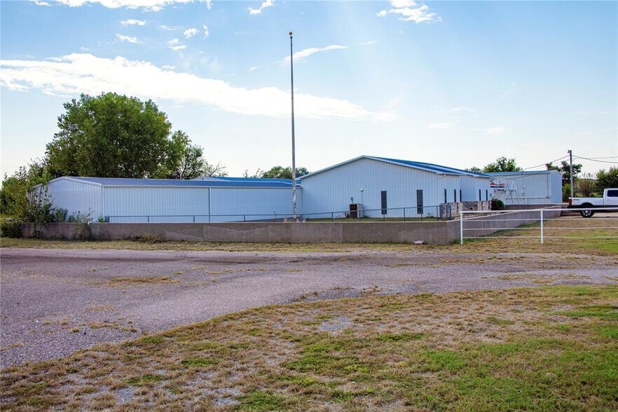 More Photos Of 2249 County Street 2810, Chickasha Industrial For Sale