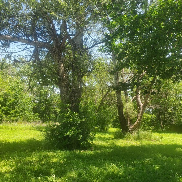 More Photos Of 524 N 6th St, Osage City Land For Sale