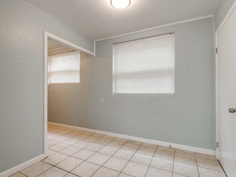 More Photos Of 506 SW 24th St, Oklahoma City Apartments For Sale