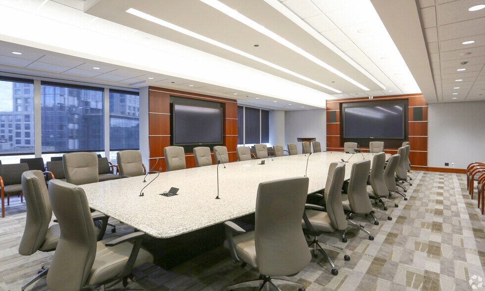More Photos Of 101 W Main St, Norfolk Office For Lease