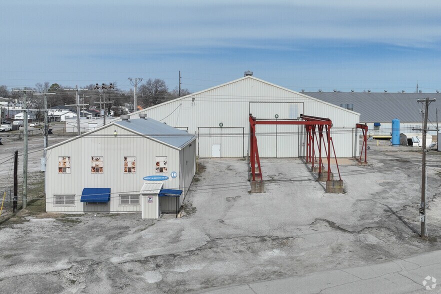 More Photos Of 3515 Dawson Rd, Tulsa Manufacturing For Lease