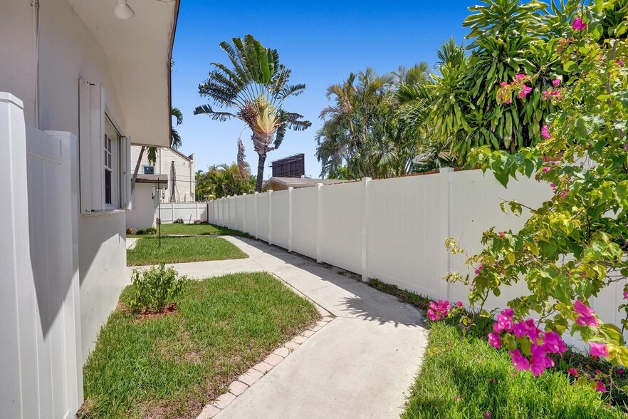 More Photos Of 4200 NE 19th Ave, Pompano Beach Assisted Living For Sale