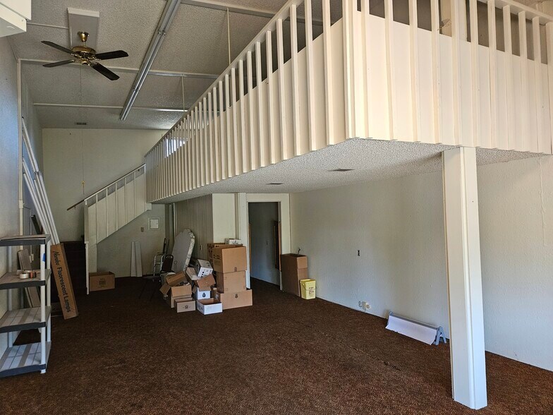 More Photos Of 350 W Columbia River Hwy, Clatskanie General Retail For Sale