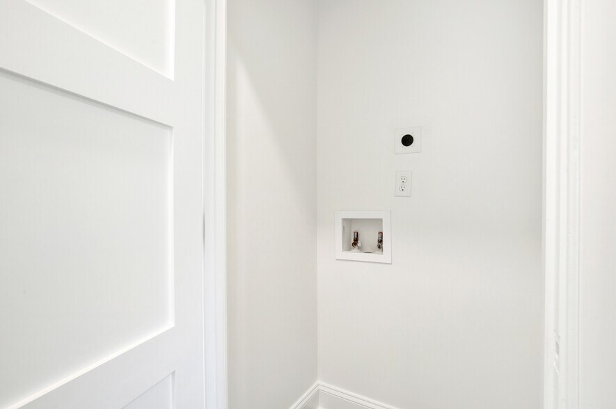 More Photos Of 104 17th st, Tybee Island Apartments For Sale