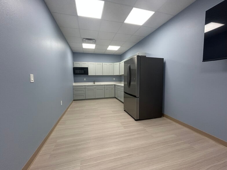 More Photos Of 2032 W Washington St, Orlando Warehouse For Sale