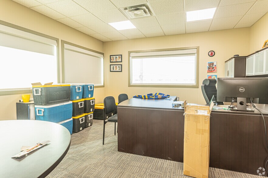 More Photos Of 15712 112 Ave, Edmonton Office For Lease