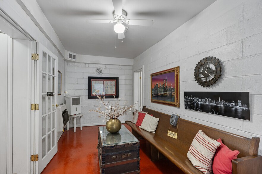 More Photos Of 736 Texas Palmyra Hwy, White Mills Storefront Retail Residential For Sale