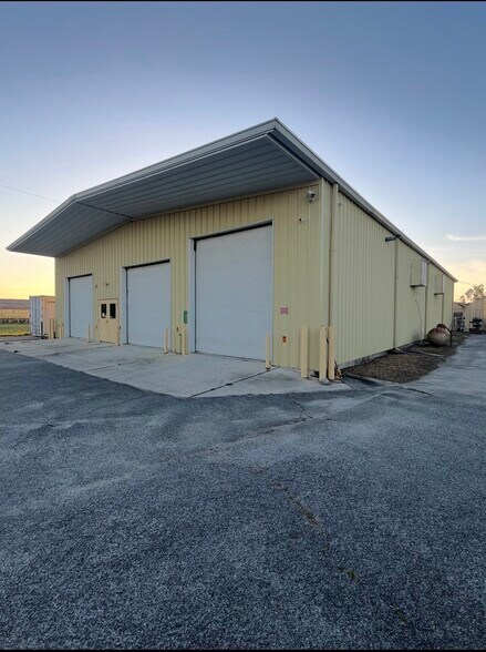 More Photos Of 1727 Old Highway 250, Claxton Specialty For Sale