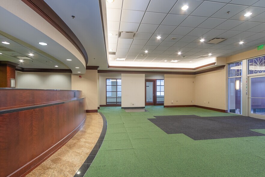 More Photos Of 129 N Main St, Anderson Office For Lease