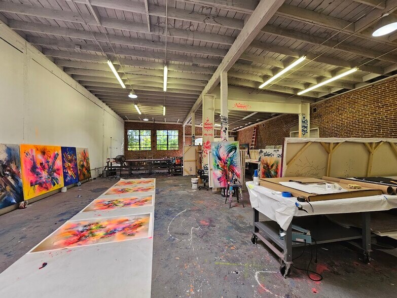 More Photos Of 2132 Sacramento St, Los Angeles Warehouse For Lease