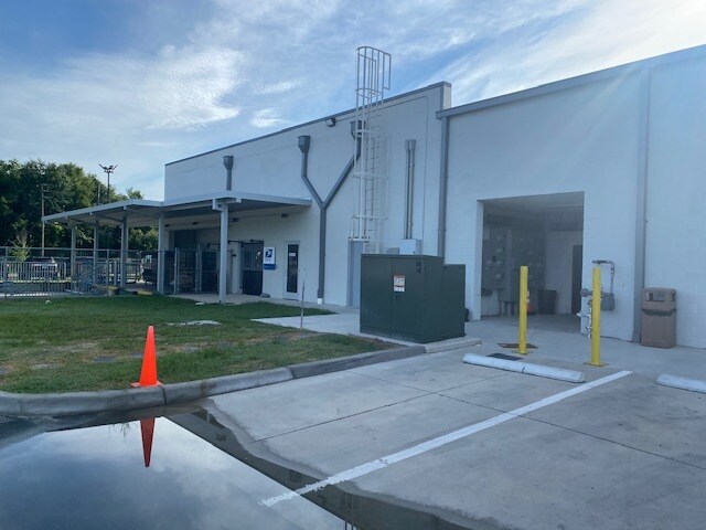 More Photos Of 1415 Ohio St, Live Oak General Retail For Lease