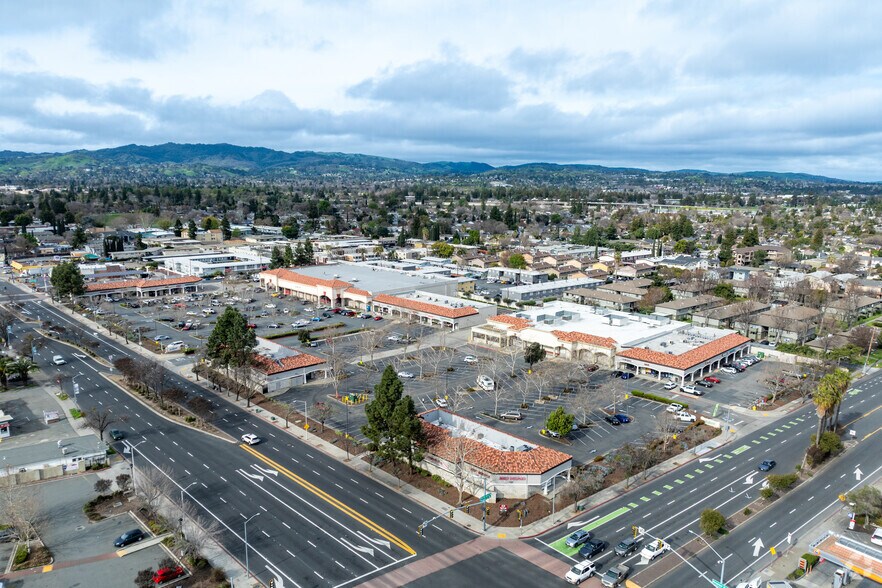 More Photos Of 1701-1991 Monument Blvd, Concord Unknown For Lease